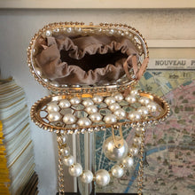 Load image into Gallery viewer, A HONEYCOMB PEARL BASKET BAG WITH RHINESTONE
