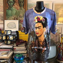 Load image into Gallery viewer, TARMAFIA BEADED FRIDA KAHLO T