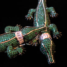 Load image into Gallery viewer, A HIGHLY DETAILED DIAMANTÉ GREEN ALLIGATOR NECKLACE