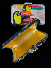 Load image into Gallery viewer, TOUCANS BRILLIANTS CLUTCH