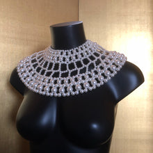 Load image into Gallery viewer, A PEARL LATTICE COLLAR
