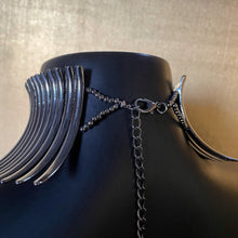 Load image into Gallery viewer, METAL SEGMENT CHOKER