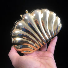 Load image into Gallery viewer, A 1980s GOLD METAL SHELL EVENING PURSE