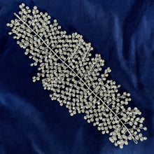 Load image into Gallery viewer, A ROMANTIC DIAMANTÉ WIRE FROND HAIR ORNAMENT
