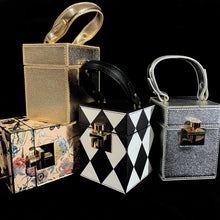 Load image into Gallery viewer, 90s STYLE BOX BAG WITH GOLD FITTINGS.