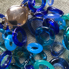 Load image into Gallery viewer, A VINTAGE NECKLACE AND EARRING SET BY LANGHAM GLASS