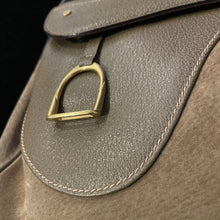 Load image into Gallery viewer, A LARGE SIZE 1970s GUCCI SADDLE BAG