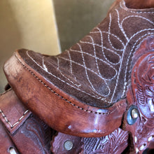 Load image into Gallery viewer, A VINTAGE TOOLED LEATHER SADDLE BAG FROM MEXICO
