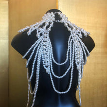 Load image into Gallery viewer, A SPECTACULAR FANTASY PEARL NECKPIECE
