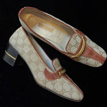 Load image into Gallery viewer, A PAIR OF MID 1970s GUCCI LOAFERS