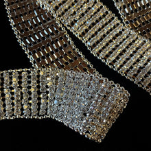 Load image into Gallery viewer, A SPECTACULAR DIAMANTÉ METAL MESH BELT
