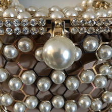 Load image into Gallery viewer, A HONEYCOMB PEARL BASKET BAG WITH RHINESTONE
