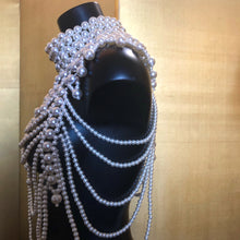 Load image into Gallery viewer, A SPECTACULAR FANTASY PEARL NECKPIECE