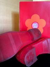 Load image into Gallery viewer, 1967 MARY QUANT, QUANTAFOOT SPACE BOOTS WITH BOX.