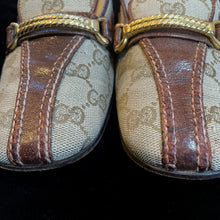 Load image into Gallery viewer, A PAIR OF MID 1970s GUCCI LOAFERS
