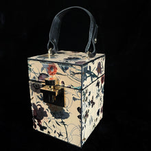 Load image into Gallery viewer, 90s STYLE BOX BAG WITH GOLD FITTINGS.
