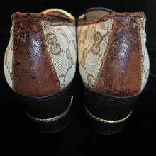 Load image into Gallery viewer, A PAIR OF MID 1970s GUCCI LOAFERS