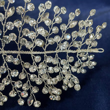 Load image into Gallery viewer, A ROMANTIC DIAMANTÉ WIRE FROND HAIR ORNAMENT