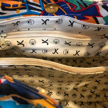 Load image into Gallery viewer, A 1980s ABSTRACT PRINT CANVAS BAG BY JENNY KEE