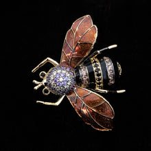 Load image into Gallery viewer, A JEWELLED BEE BROOCH WITH BROWN ENAMEL WINGS
