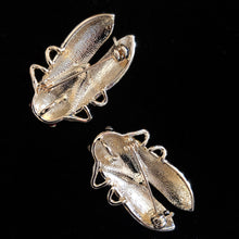 Load image into Gallery viewer, ENAMELLED CICADA BROOCH