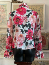 Load image into Gallery viewer, A ROMANTIC ROSE PRINT RUFFLED BLOUSE