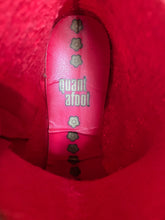 Load image into Gallery viewer, 1967 MARY QUANT, QUANTAFOOT SPACE BOOTS WITH BOX.