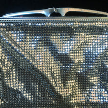 Load image into Gallery viewer, A 70s SILVER GLOMESH EVENING PURSE

