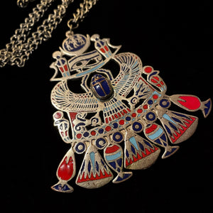 AN UNUSUAL ENAMELLED, SILVER PLATED EGYPTIAN TOURIST PENDANT