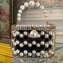 Load image into Gallery viewer, A HONEYCOMB PEARL BASKET BAG WITH RHINESTONE
