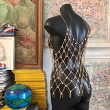 Load image into Gallery viewer, A CHAIN MESH LATTICE SINGLET WITH PEARLS

