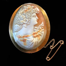 Load image into Gallery viewer, A QUALITY VICTORIAN CARVED CAMEO WITH A 15k GOLD SETTING

