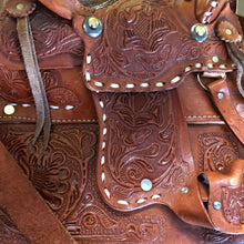 Load image into Gallery viewer, A VINTAGE TOOLED LEATHER SADDLE BAG FROM MEXICO
