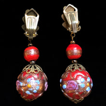 Load image into Gallery viewer, A PAIR OF 1940s ITALIAN GLASS DROP EARRINGS
