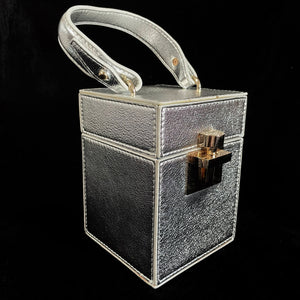 90s STYLE BOX BAG WITH GOLD FITTINGS.