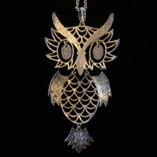 Load image into Gallery viewer, AN ORIGINAL 1970s ARTICULATED OWL PENDANT
