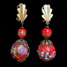 Load image into Gallery viewer, A PAIR OF 1940s ITALIAN GLASS DROP EARRINGS
