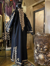 Load image into Gallery viewer, A VINTAGE 1960s MOROCCAN GOLD EMBROIDERED KAFTAN

