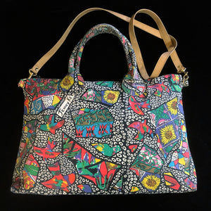 A VINTAGE 1980s JENNY KEE PRINTED CANVAS TOTE