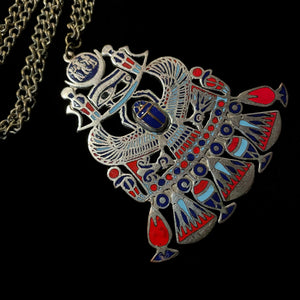 AN UNUSUAL ENAMELLED, SILVER PLATED EGYPTIAN TOURIST PENDANT