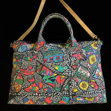 Load image into Gallery viewer, A VINTAGE 1980s JENNY KEE PRINTED CANVAS TOTE
