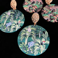 Load image into Gallery viewer, JUNGLE DISC EARRINGS
